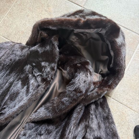 Luxurious Full‑Length Dark Brown Mink Coat with Hood • Size ML • Glamour Vintage - Picture 5 of 10